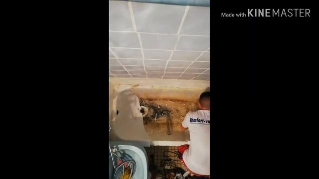 Демонтаж испорченного акрилового вкладыша