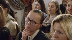 Эта ночь святая, эта ночь спасенья.