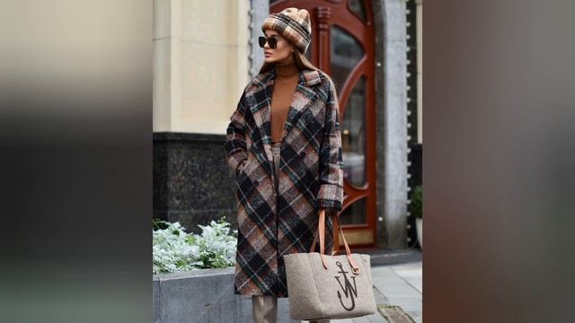 С ЧЕМ НОСИТЬ ПАЛЬТО В КЛЕТКУ 11 БЕЗУПРЕЧНЫХ И СТИЛЬНЫХ ВАРИАНТОВ смотреть онлайн