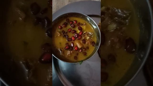 Aloo badiyan with ginger julians garnished with pomegranate смотреть онлайн