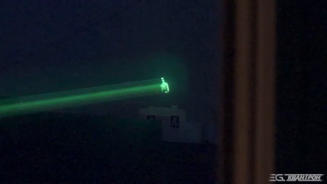 Лазерный ВидеоПроектор В Небе!! смотреть онлайн