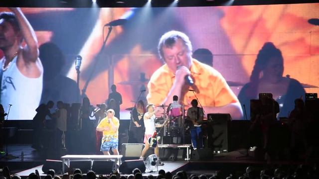 Ленинград - Баба не моего масштаба смотреть онлайн