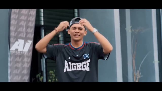 HUJAN LEBAT YADIN BUAT HAL !? SHAHRUL MARAH MANDI HUJAN !! смотреть онлайн