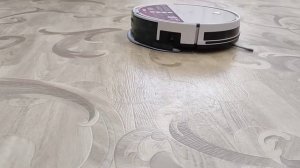 Как робот пылесос делает влажную уборку. Робот пылесос Polaris IQ home.