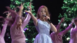 Александр Ревва, Лерика - Мир танцует с нами (Рождественская песенка года 2014)