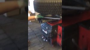 Шиномонтаж как снять покрышку для начинающих