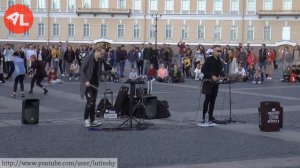 Уличные музыканты круто исполнили песню Цоя - "Кукушка" / Бешенная энергетика / Завели толпу
