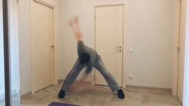 Разминка от тренера ГБОУ Школы № 625 смотреть онлайн