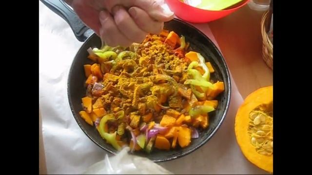 Подливка из овощей , с тыквой и изюмом , очень вкусно. смотреть онлайн