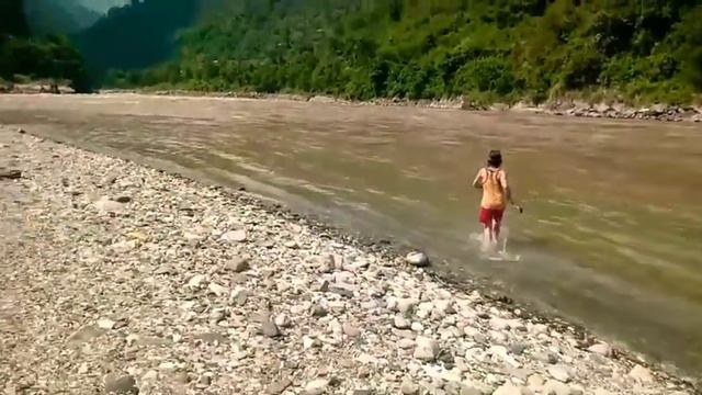 Рафтинг в Непале по горной реке Трисули смотреть онлайн