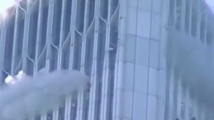 11 сентября 2001 г. Люди падают из башен ВТЦ.