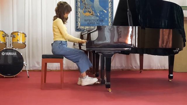 Титова Любовь, 7 класс. Трехголосная Инвенция g-moll. смотреть онлайн