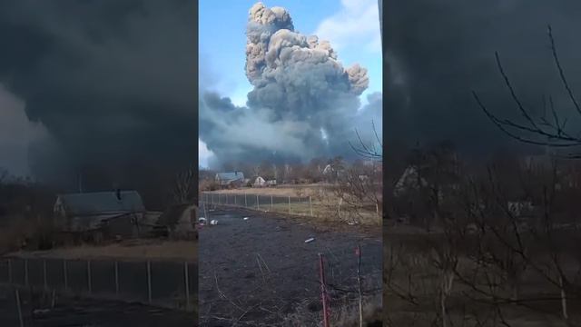 Ukraine The military unit is burning. Горит военная часть в Украине