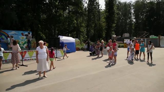 День меда в Центральном парке. Тула смотреть онлайн
