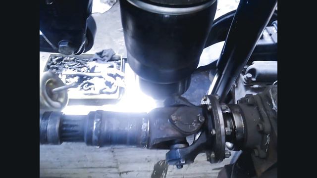 Фредлайнер+Краз    роздатка передок кардан\Freightliner  FLD\ Airbrushing