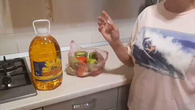 Цены на нашем базарчике сегодня. Фарширую перец. Подруга в гостях.