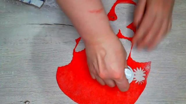 Красивый пирог. Цветные узоры на сдобных пирогах.