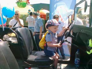 Денис на выставке ретро машин 06.05.2018г
