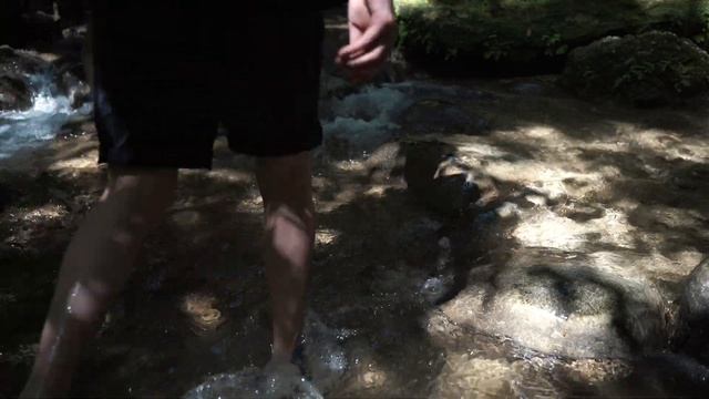 Пешеходная тропа к водопаду Газликент, Турция смотреть онлайн