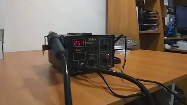Пластмайстер - відеооглял паяльної станції 852D+ смотреть онлайн