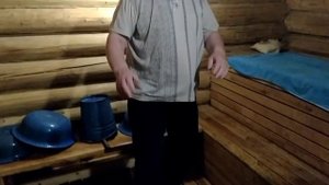 Чтобы пчёлы не кусали!)