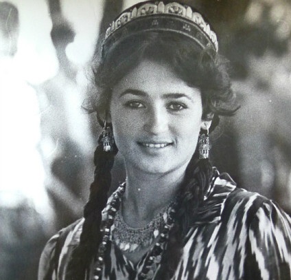 Аҳмад Бобоқулов - Намерафти ту аз ёдам смотреть онлайн