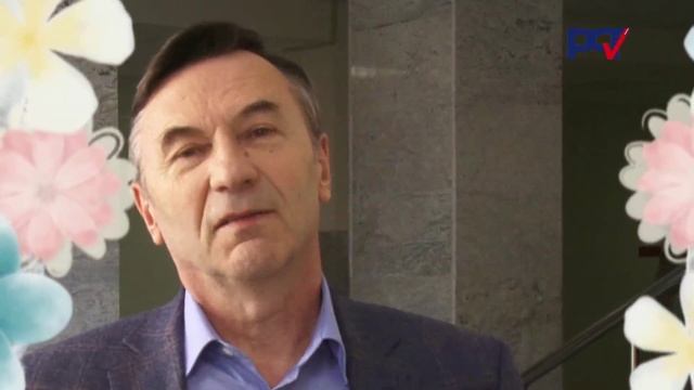 8 марта. Поздравление декана Физического факультета ВГУ-Бобрешова А.М. смотреть онлайн