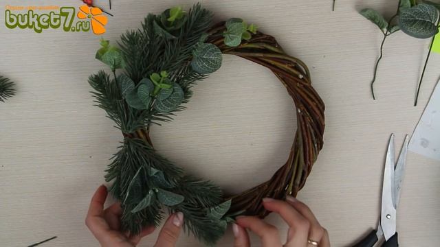 Новогодний (Рождественский) венок с ягодами илекса своими руками ☆ Поделки и подарки на Новый Год смотреть онлайн
