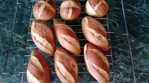 Булочки баварские на закваске.