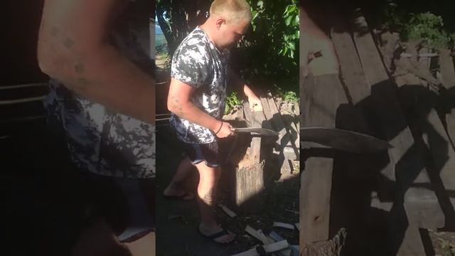 Нож кукри. Сталь 65Г. Очередное испытание ножа для выживания. смотреть онлайн