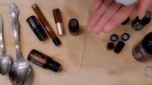Как смешать эфирные масла с базовым маслом
