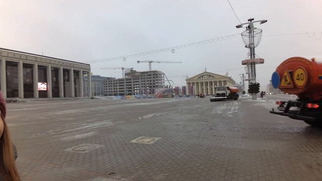 Прогулка по Минску с экскурсоводом (за кадром) смотреть онлайн