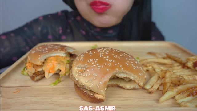 SAS ASMR McDonald’s cheeseburger poutine mukbang bites only #viral #fyp #new #asmr #trend #food #rm смотреть онлайн