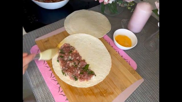 ?Так лаваш вы еще не готовили?ЛЕНИВЫЕ ЧЕБУРЕКИ из лаваша! смотреть онлайн