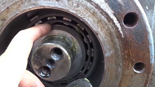 сборка КПП,моста и тормозов трактора ЮМЗ 6\/assembly of the gearbox,bridge and brakes of the YMZ 6 смотреть онлайн