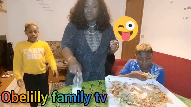 Hilarious pizza family challenge смотреть онлайн