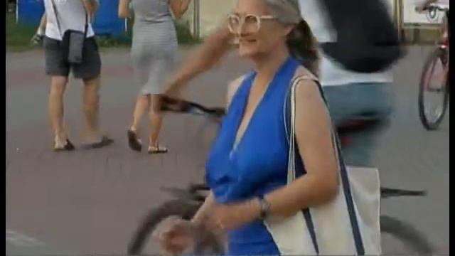 Сотни святящихся шаров заметили в небе над Челябинском  ВИДЕО
