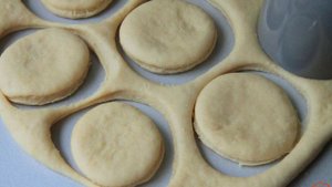 Коржики на кефире с грецкими орехами