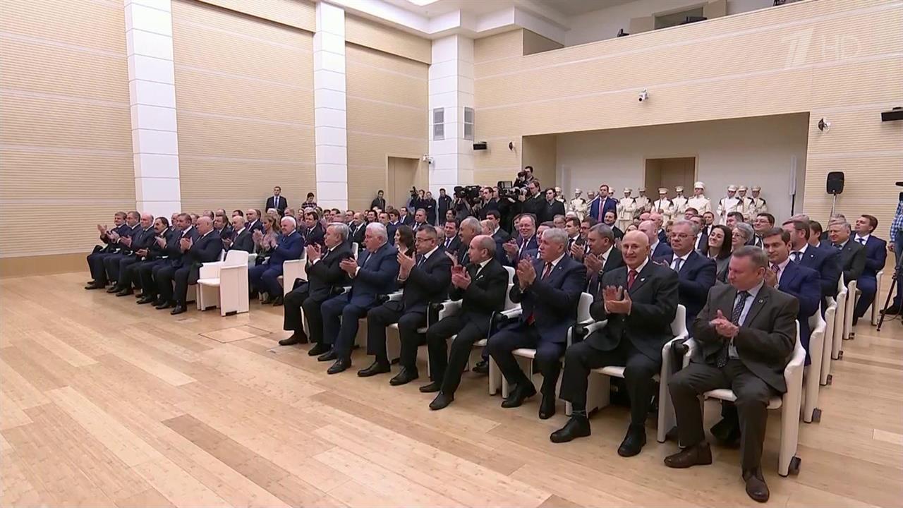 Владимир Путин поздравил сотрудников госкорпорации "Ростех" с ее десятилетием