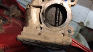 Снятие дроссельной заслони на Lancer X, 1,5, и ее чистка.часть 2.