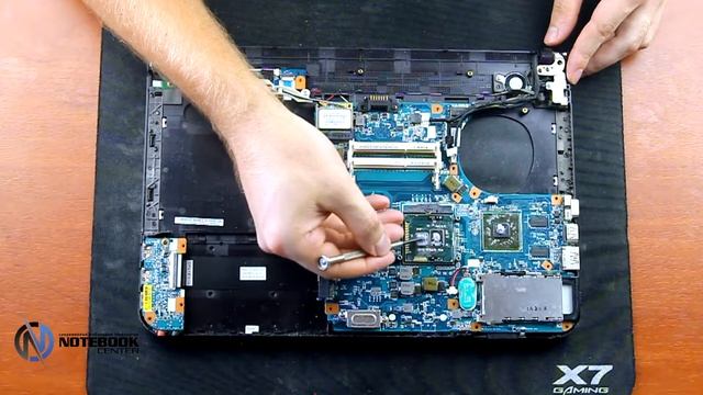 Sony VAIO VPC-EA3S1R - Disassembly And Cleaning