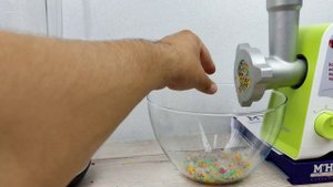 Что будет если кинуть поп ит в мясорубку!