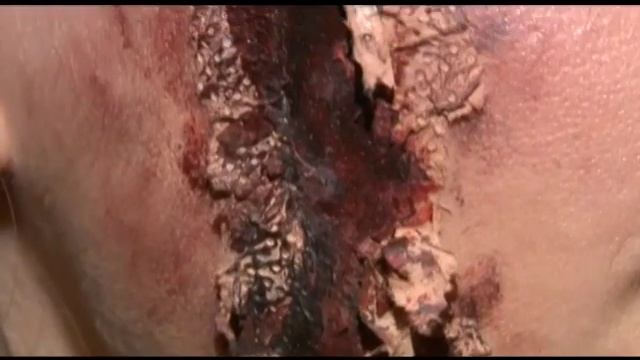 Готовимся к празднику: делаем грим на Хеллоуин смотреть онлайн