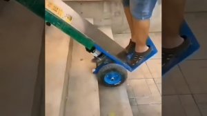 Лучшая техника для подъёма груза с лестницы.