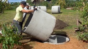 Копка колодцев.Устанавливаем кольцо.Продолжение шахты колодца Установка кольца.