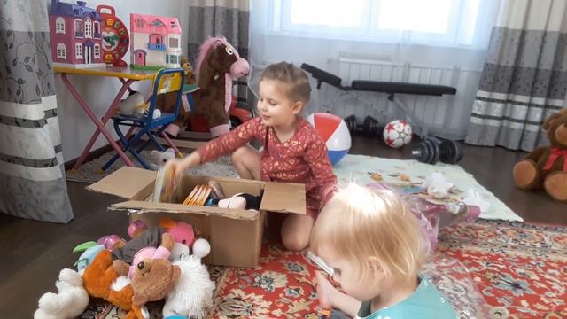 Распаковка подарков #распаковкаподарков#подарки#открываемсюрпризы#книгидетям#книги