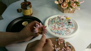 Цветы из маршмеллоу, подаем десерты.