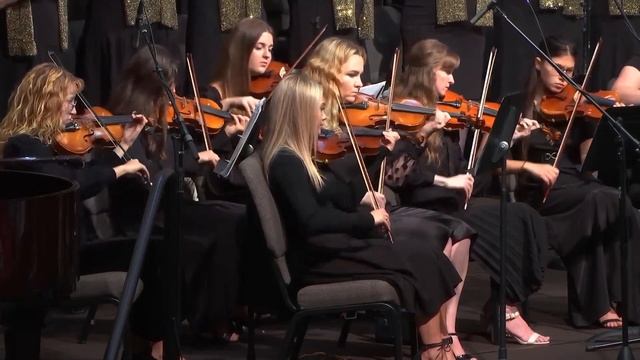 Сильный Бог, Бог святой - хор и оркестр "Светлый миг" смотреть онлайн