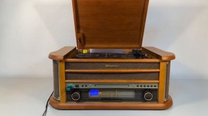 Ретро-проигрыватель Roadstar HIF-1993BT