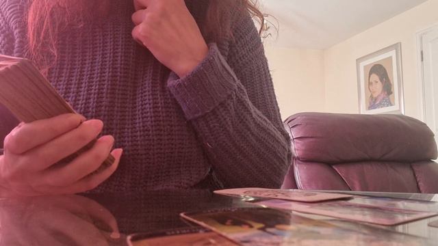 Для тех кто ведёт переговоры с мужчиной о работе.